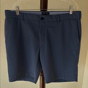 Men’s Peter Millar shorts